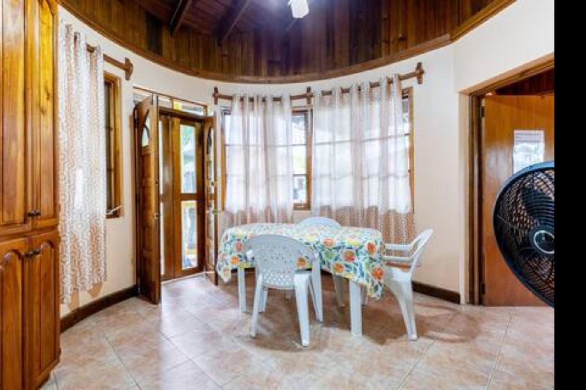 R&V Villa Негрил Экстерьер фото